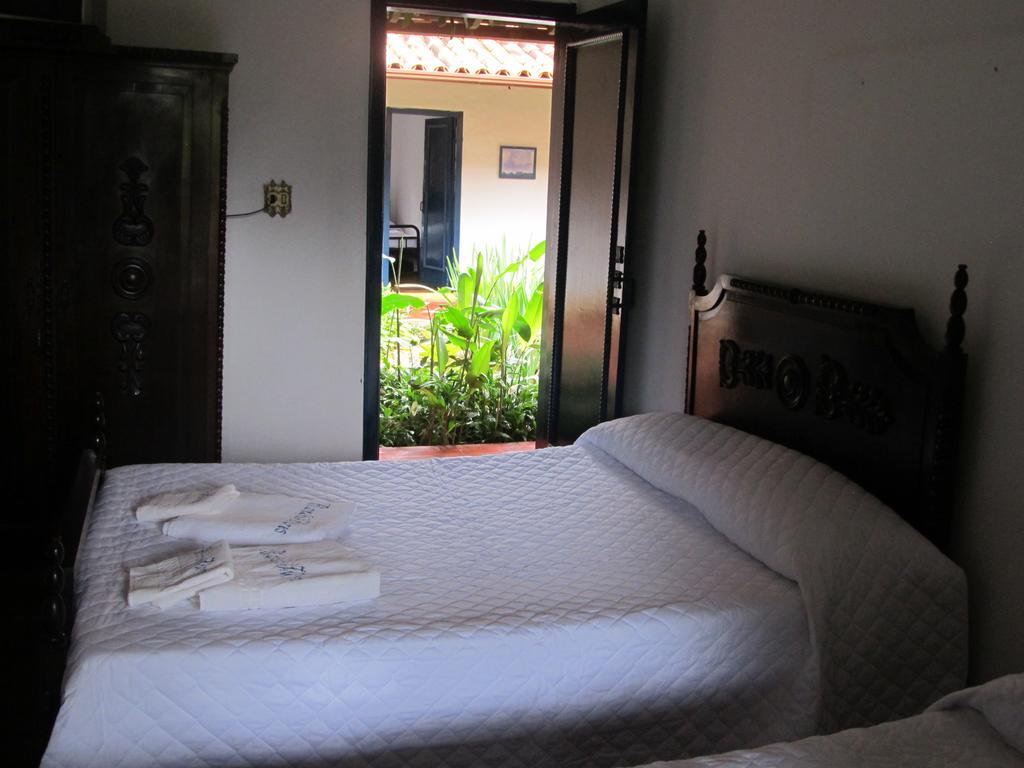 Pousada Rancho Flores คาเอเต้ ภายนอก รูปภาพ