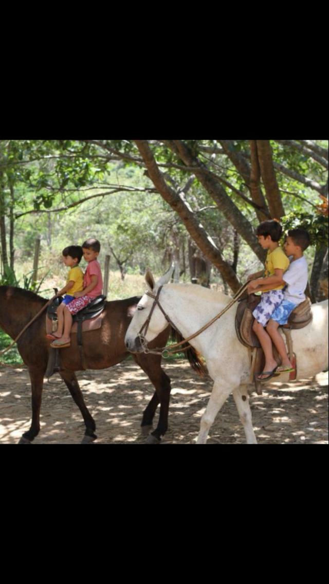 Pousada Rancho Flores คาเอเต้ ภายนอก รูปภาพ