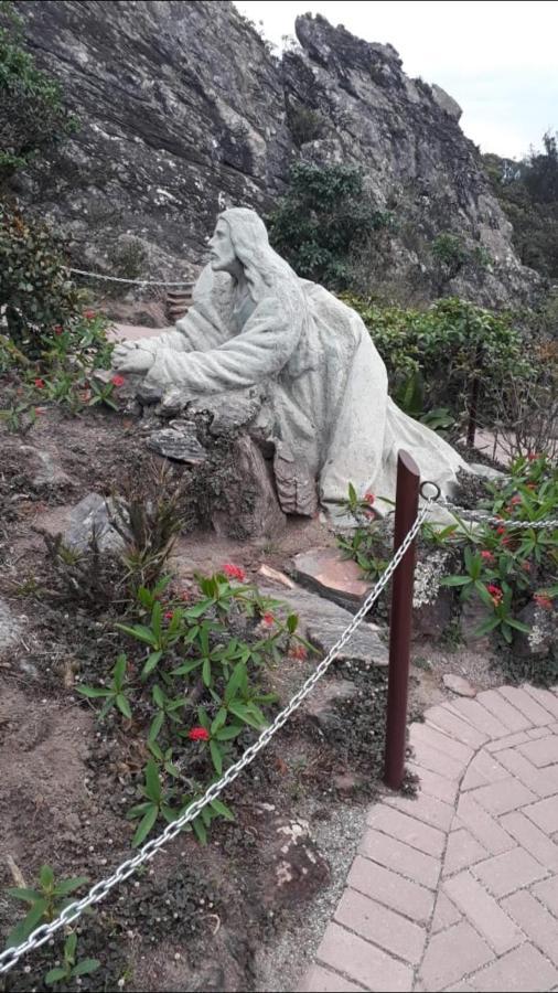 Pousada Rancho Flores คาเอเต้ ภายนอก รูปภาพ